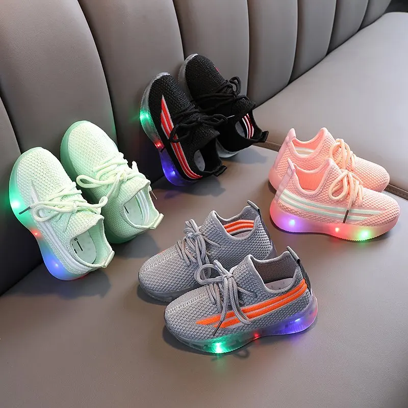 

2020 New Fashion Lace-up Children's Led Shoes Boys Girls Lightweight Sneakers Glowing Sport Shoes Running Soft Sole kids sneaker