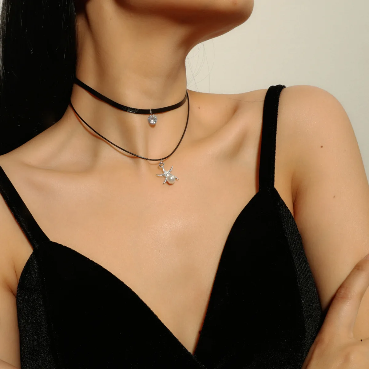

Handmade Boutique PU Starfish Pearl Rhinestone Pendant Choker Necklace for Women Girls Fashion Collar Statement Necklace Jewelry, Black