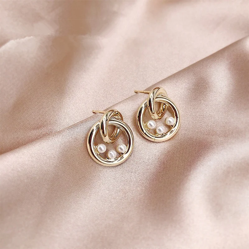 

New Korean style geometric round metal pearl earrings metal earrings girls' party jewelry Dinner parties jewelry earring