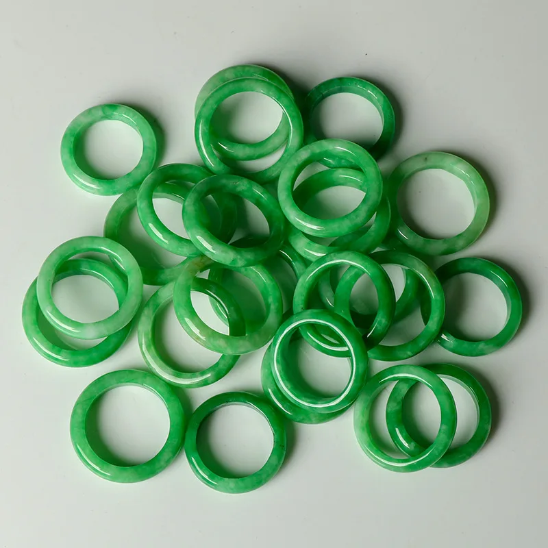 

Natural stone green jade ring for women, As pic