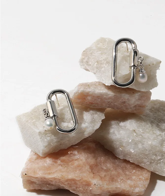 

INS hot selling simple cold wind natural pearl metal ring earrings