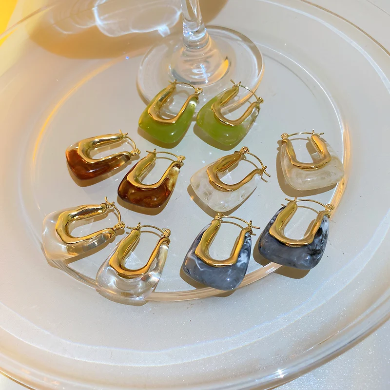 

fashion U shape acrylic earring clip on