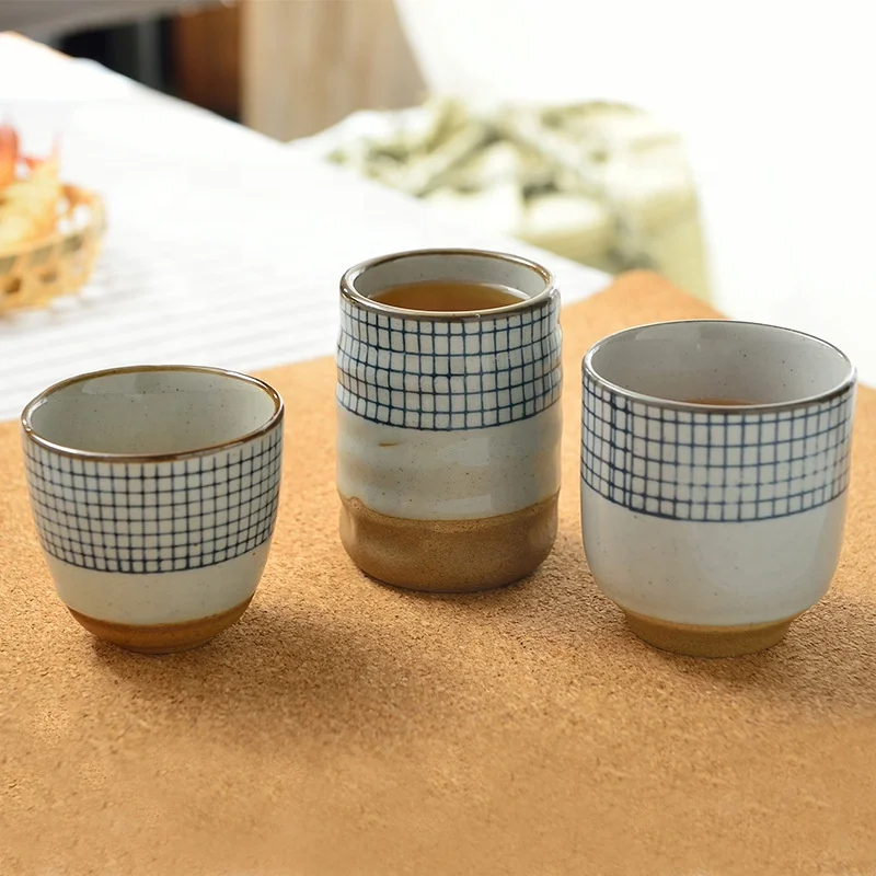 

Japanese and Korean style stoneware tea cup creative hand-painted plaid mug