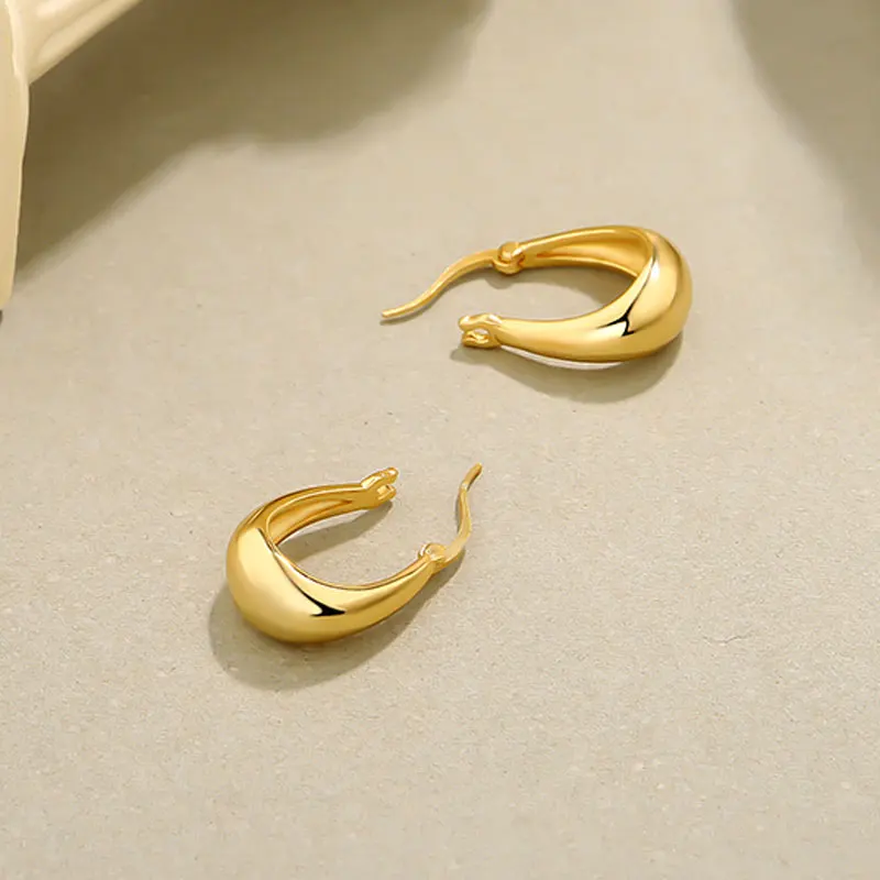 

Elegant Women Jewelry Simple Silver 18K Gold Plated Glossy Hoop Huggie Earring