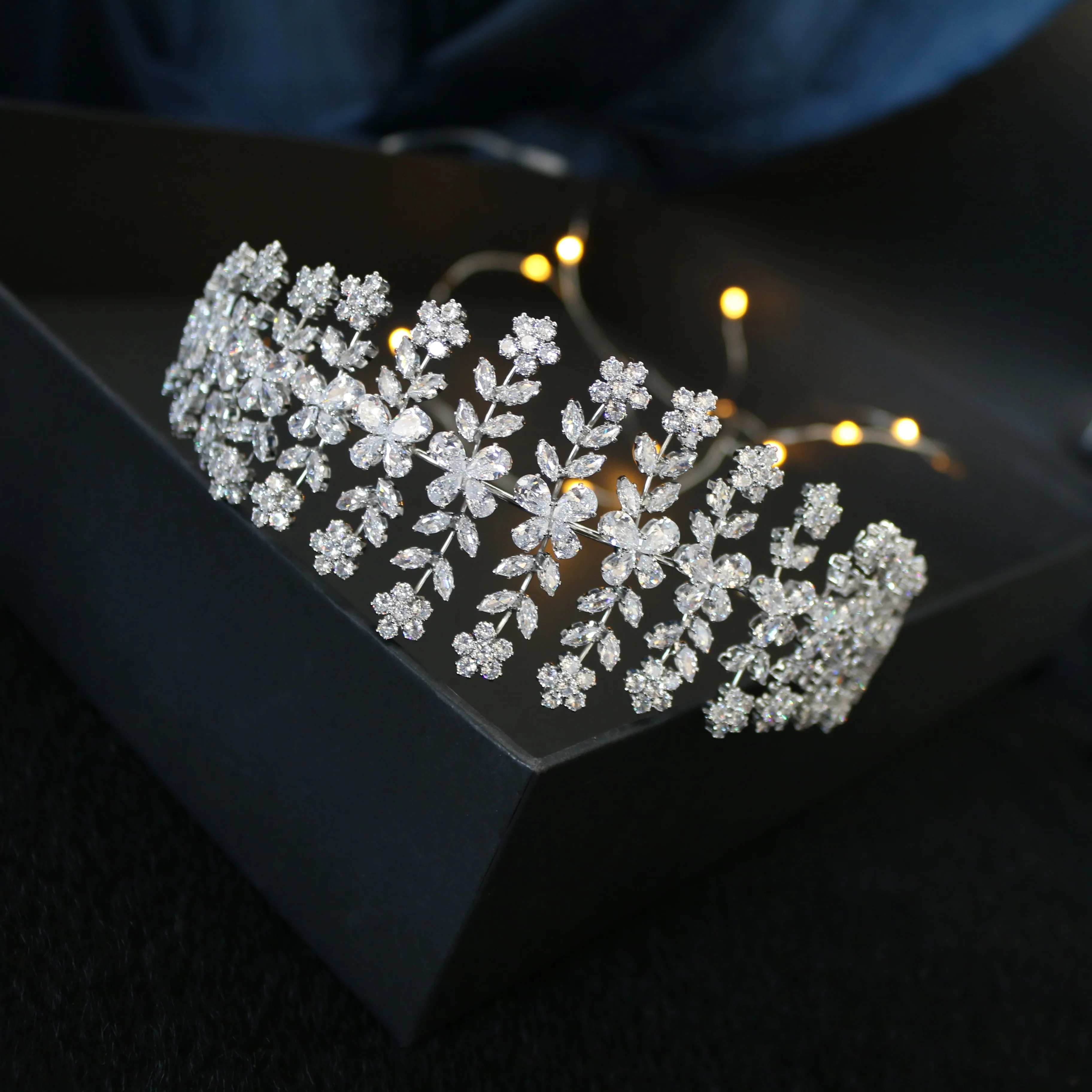 

New Design Luxury Flower 3A Zircon Wedding Headpiece Hair Accessories Hot sale Bridal Tiara Crowns, Sliver