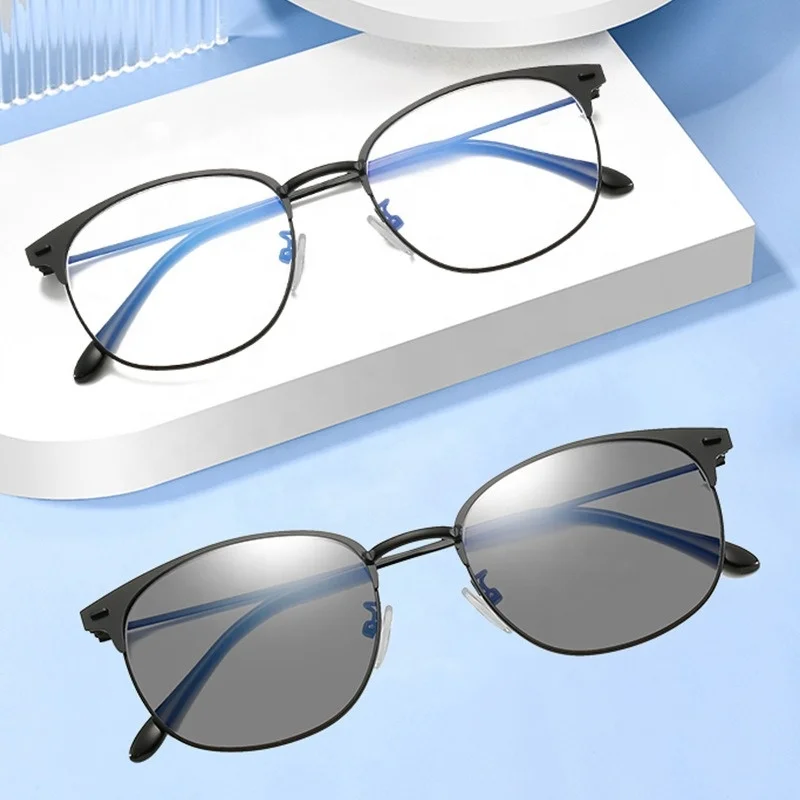 

New Model Optical Eyeglass Retro Metal Frame Eyeglass Blue Light Blocking Photochromic Anti blue Light Glasses For Women