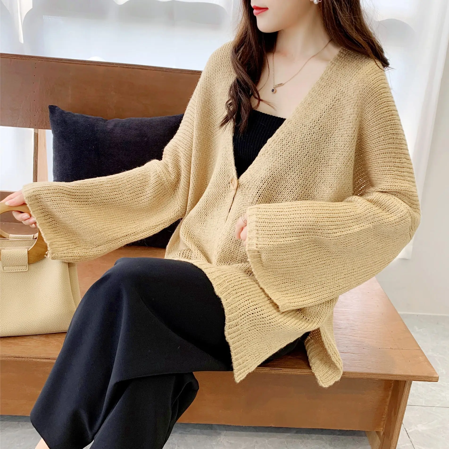 

Fall Women Clothes 2021 Korea Cardigan Knit Coat Casual Loose Solid Color V-neck Flare Sleeve Sweater for Ladies