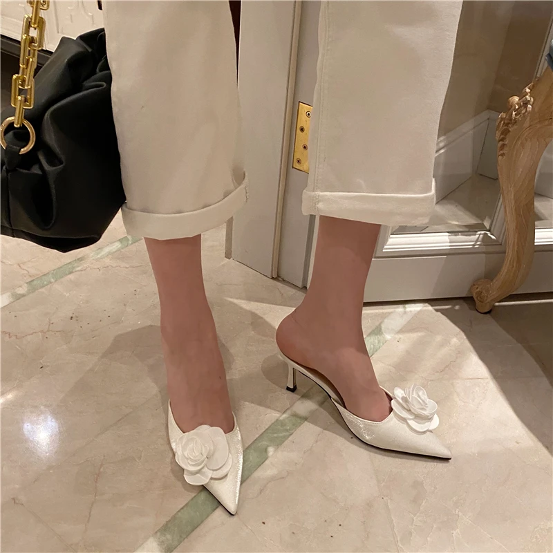 

Brand shoes handmade flower decor satin classy women pumps court heeled pointy toe lady loafer mules female white sliders