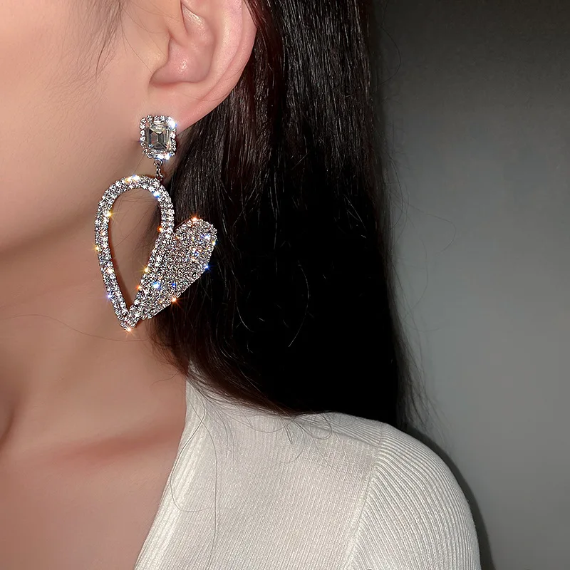 

Twinkling Full Diamond Heart Statement Earrings Exaggerated 925 Sterling Silver Pin Rhinestone Crystal Drop Earrings, Silver gold