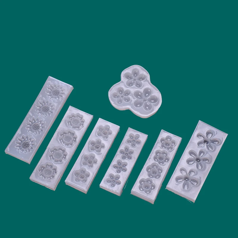 

Amazon Top Selling 3D Flower Design DIY Shiny Resin Silicone Keychain Mold For Epoxy Craft Art Handmade Phone Case Ornaments, Customized colors