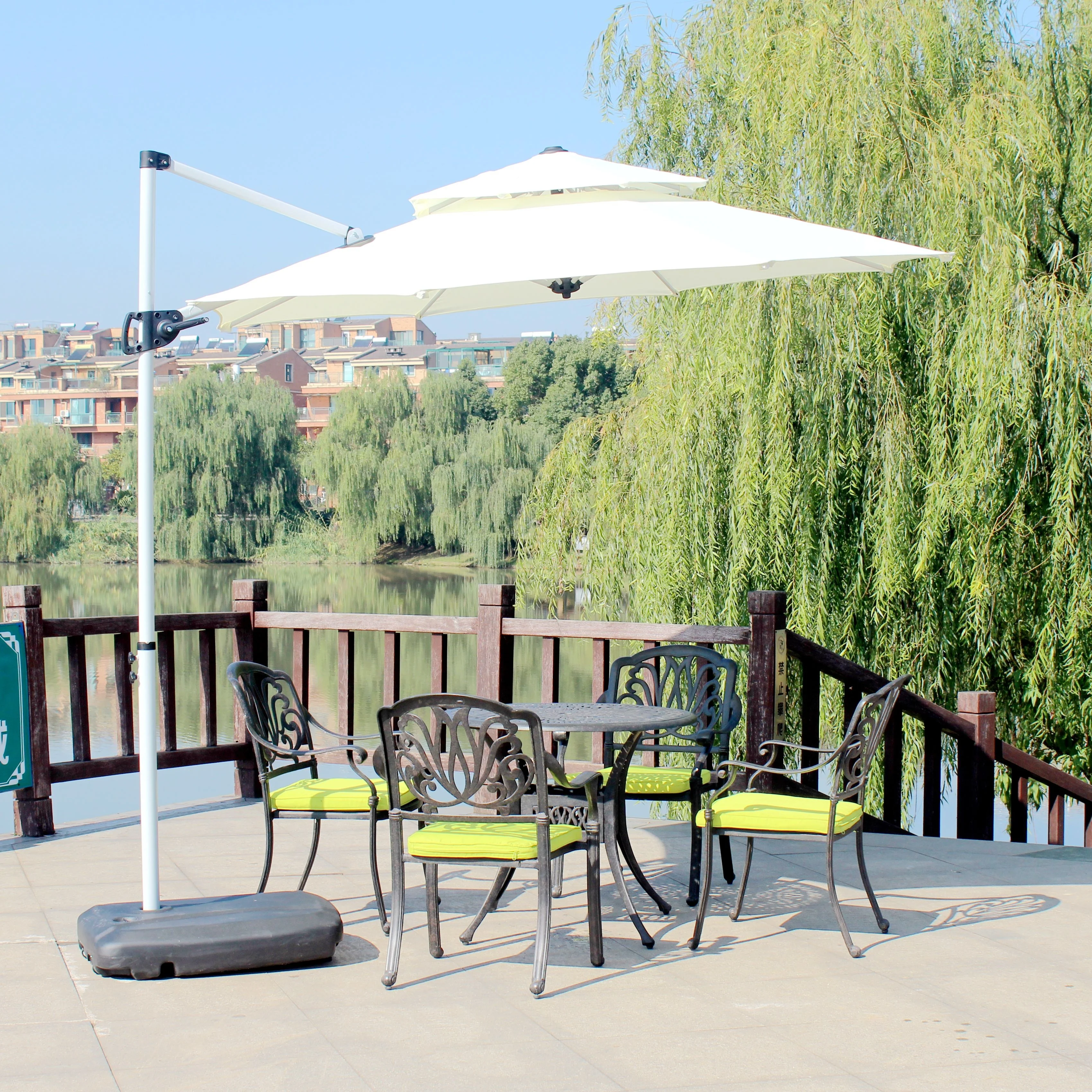 
Outdoor Parasol Banana 60L Water Filled Umbrellas plastic base 