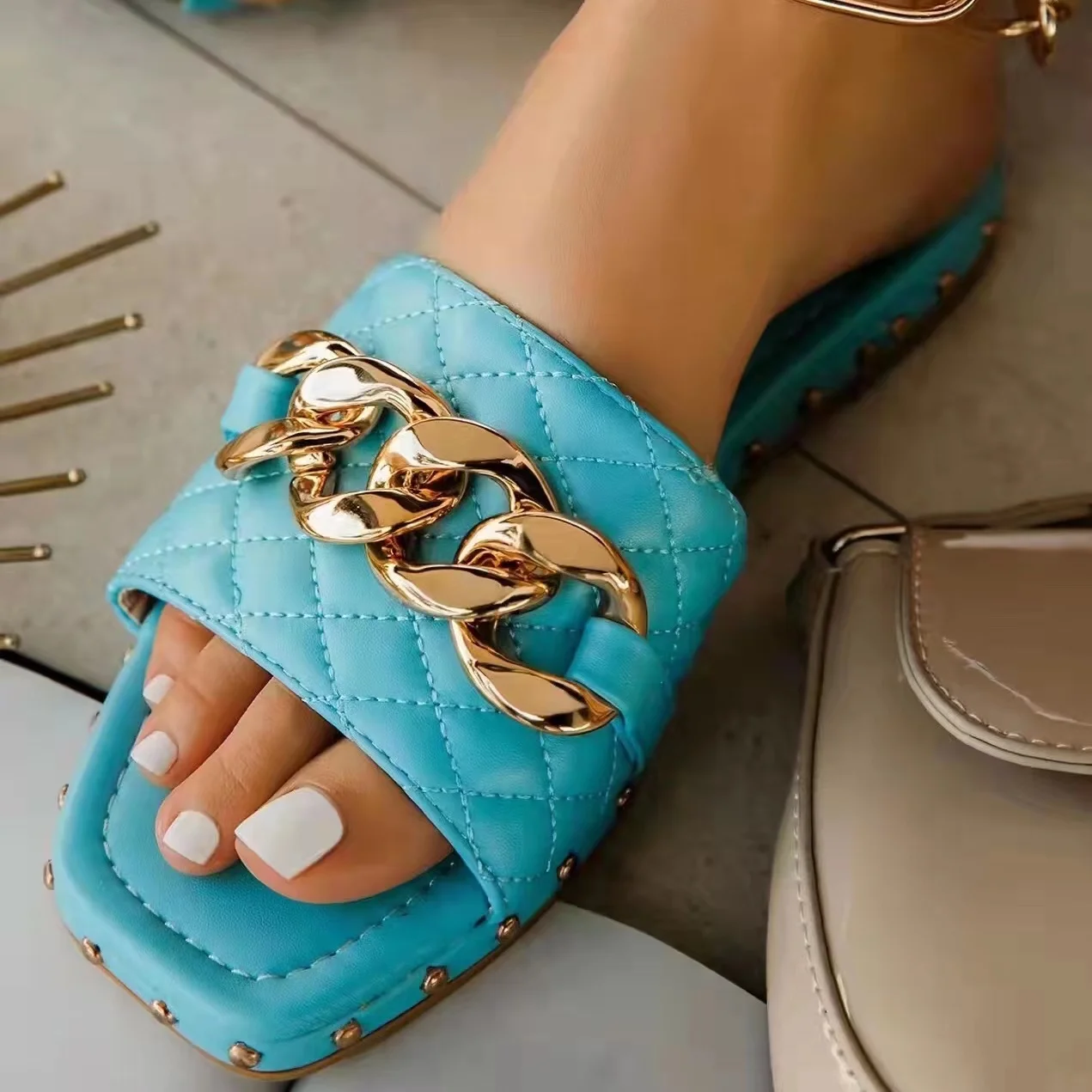 

Summer new arrival fashion flat casual metal chain solid color chic slippers plus size sandals beach outdoor travel women shoes, Four colors or customized