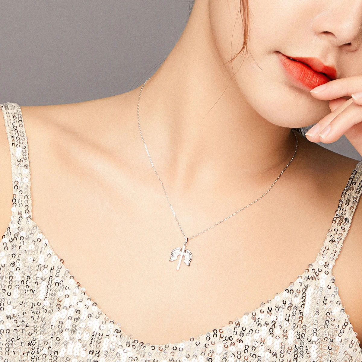 

New Type Silver Accessories Women Zircon Necklace Cross With Wings Pendant Necklace