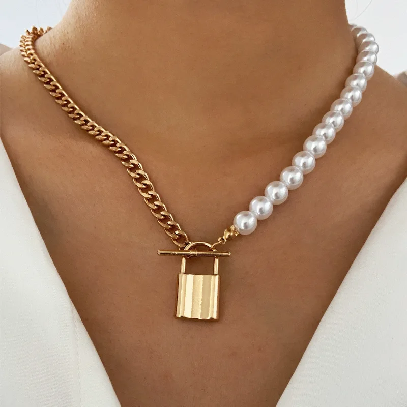 

New Style European And American Chain Clavicle Chain Creative Retro Metal Artificial Pearl Lock Pendant Necklace, Gold