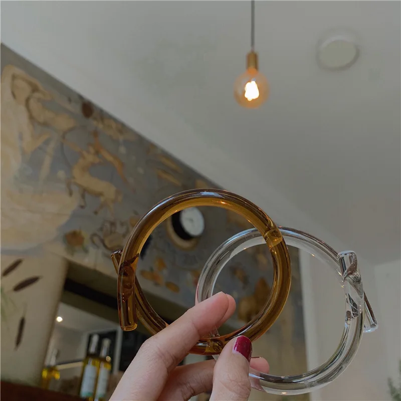 

Niche INS New Designer Transparent Resin Bangles Women's Cross Bangles Jewelry Normcore Charm Wrist Bangle for Fancy Girls
