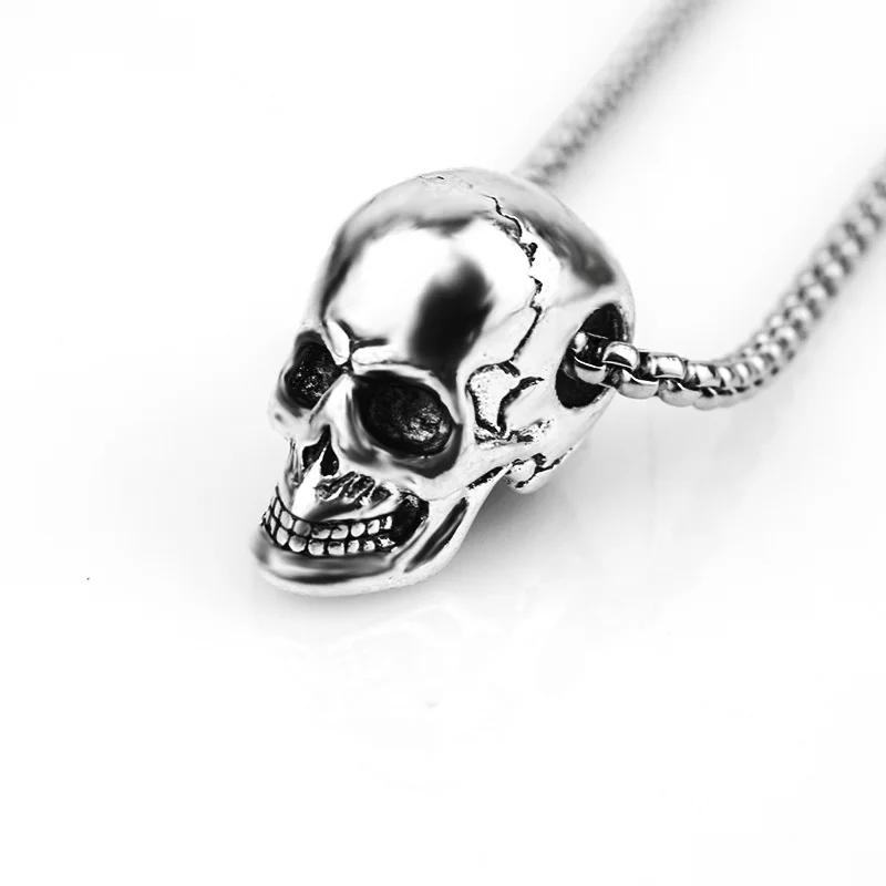 

Foreign trade jewelry wholesale European and American fashion skull male necklace hip hop trend Halloween men pendant, Sivler