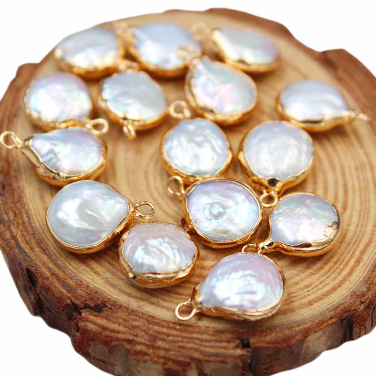 

High-quality pearl pendant with white freshwater round pearls and gold ring, suitable for jewelry production