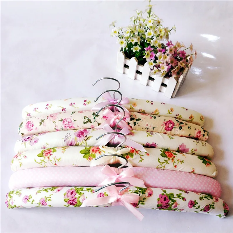 

GG45 Sponge Fabric Cloth Floral Print Sponge Hanger Slip-resistant Rack Wooden Anti-slip Cloth Hanger With Bowknot, Solid