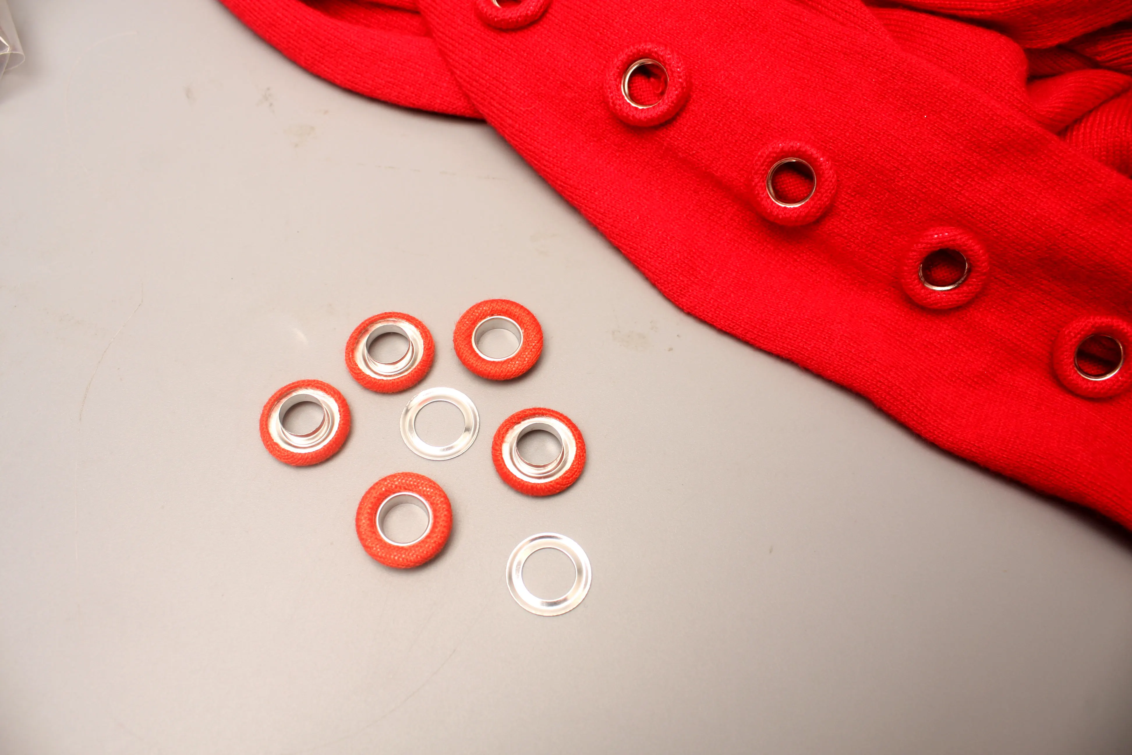 Fashion Nickle Free 8mm Round Eyelets And Grommets Fabric Covered Brass