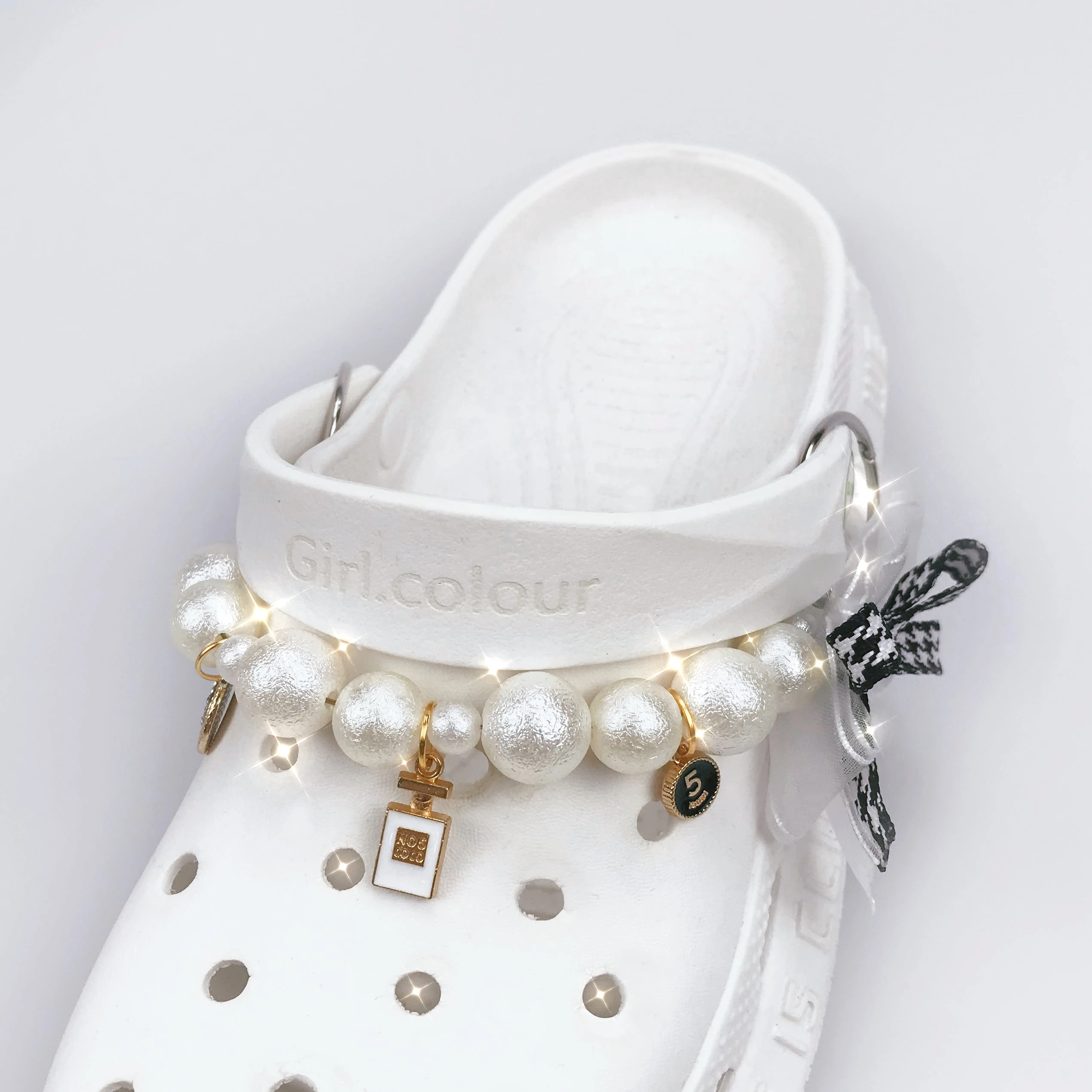 

Latest designer pearl bow metal chain clogs shoe Charms Fits for Clog Shoes