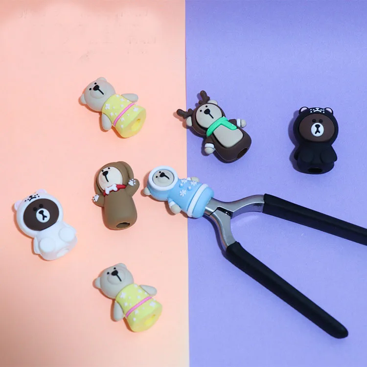 

Factory Supply Cute Bear Nail Cuticle Scissors Cap Nail Art Nipper Cover Protect Sleeve Dead Skin Scissors Cases, As picture show