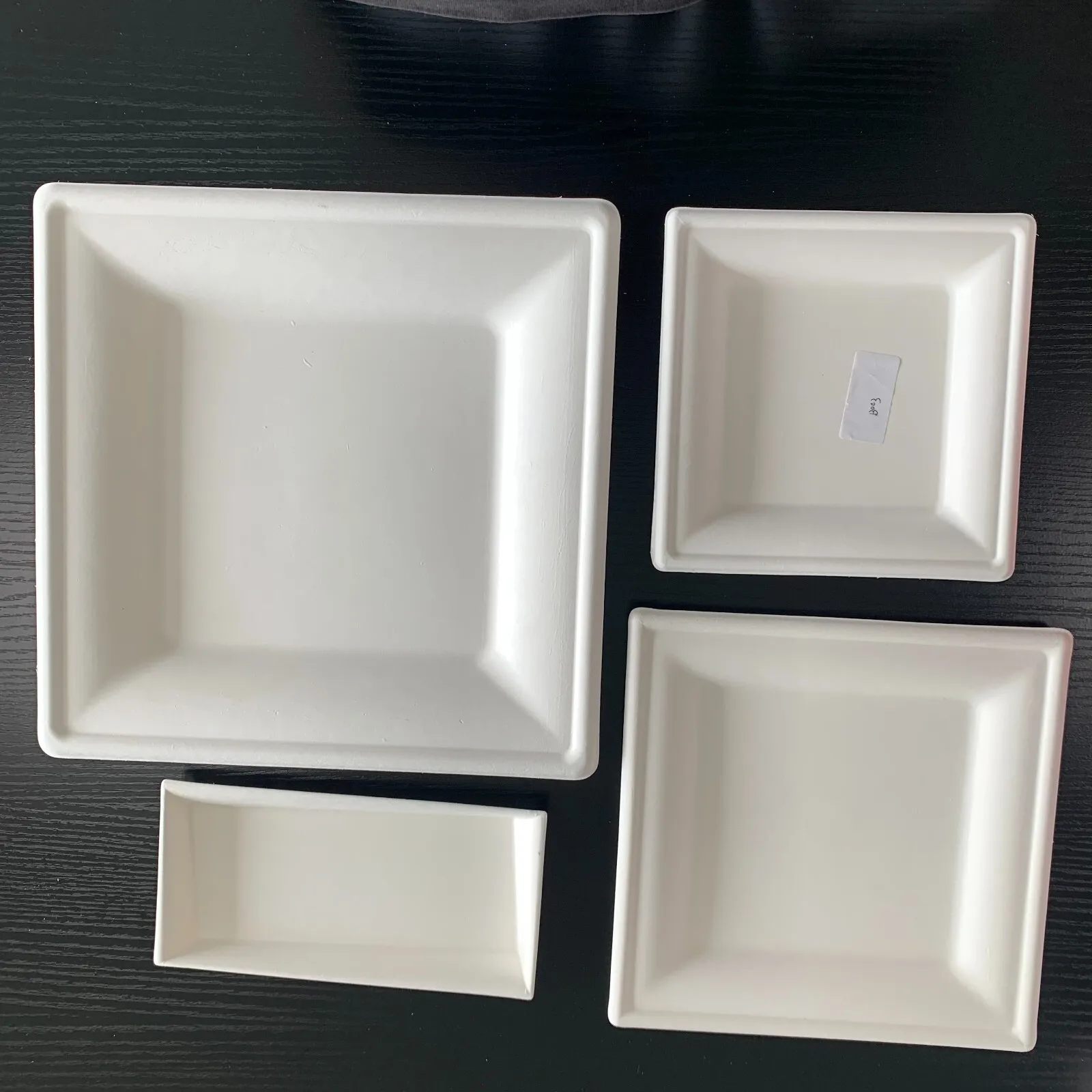 

2021 Green Olive biodegradable disposable sugarcane bagasse square dinner plates for party, White color