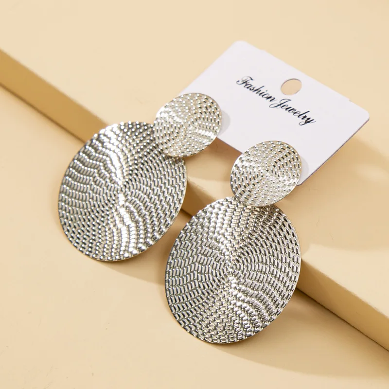 

Customized Vintage High-end Individual Pattern Ear Drop Goddess Exquisite Circular Iron Earrings For Gift