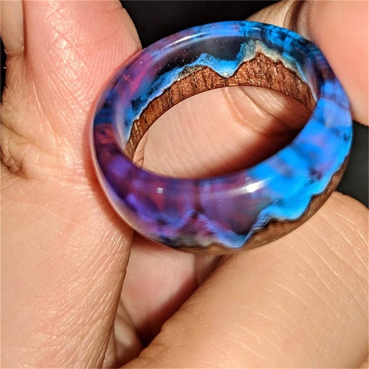 

Latest Design Luminous Blue Resin Ring Women Men Wood Resin Landscape Ring Jewelry Glow In The Dark Ring, Picture shows