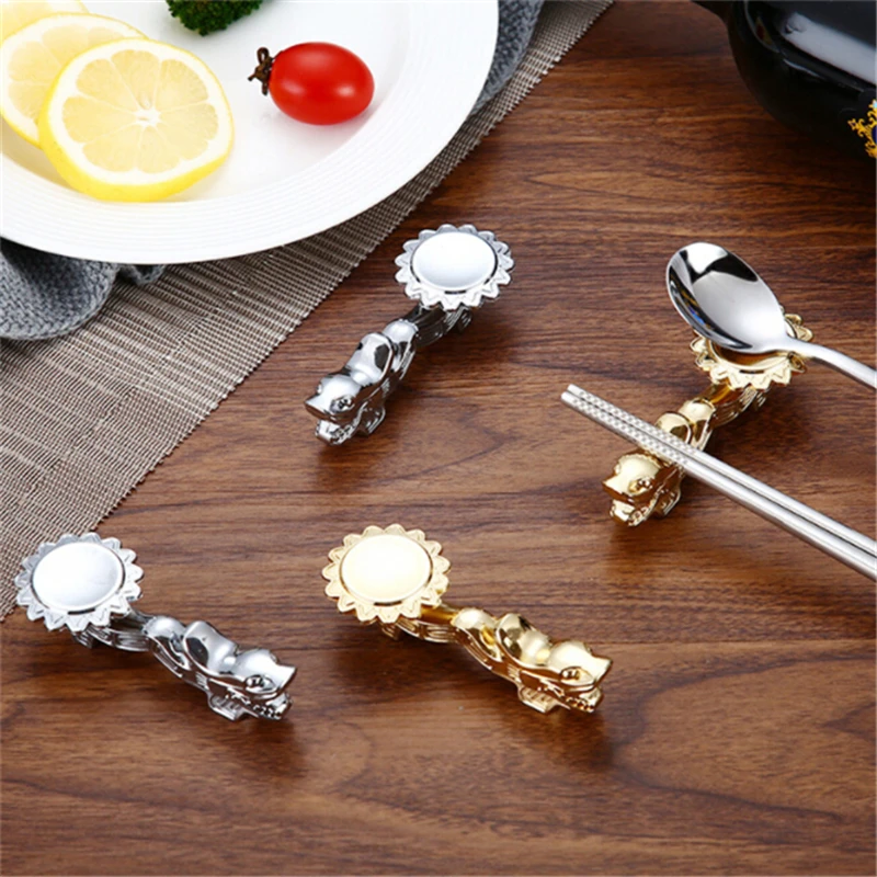 

Dragon Shape Chopsticks Holder Rest Stand Metal Craft Stainless Steel Table Decoration Chopsticks Holder Rack Frame Kitchen Tool, Picture