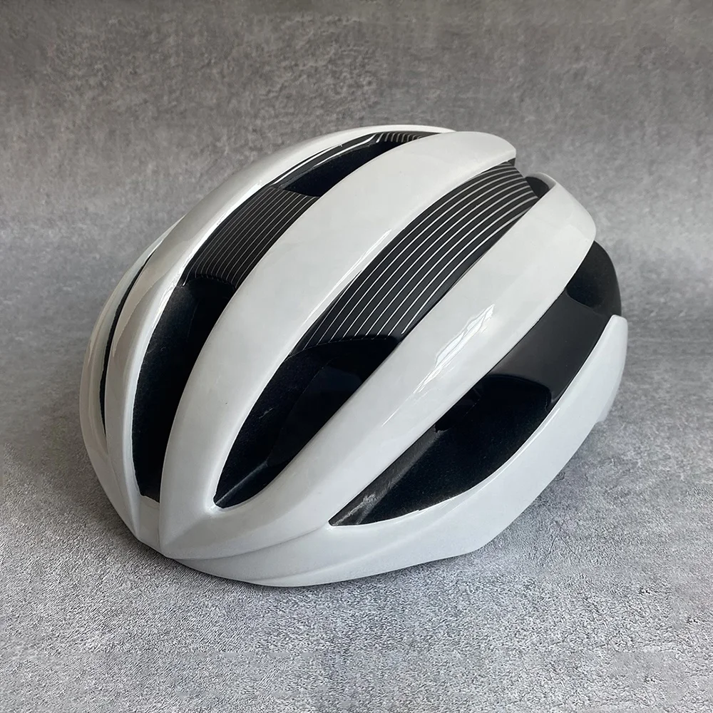 

New VELOCIS road bike helmet 260g racing aerodynamic windproof men's sports aviation helmet motorcycle helmet, Black