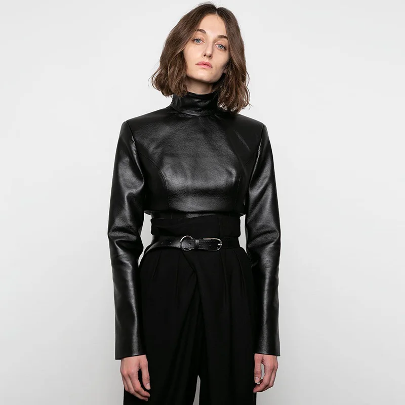 

2020 winter women tops back buttons powerful shoulder pads top long sleeve leather top women clothing, White/oem