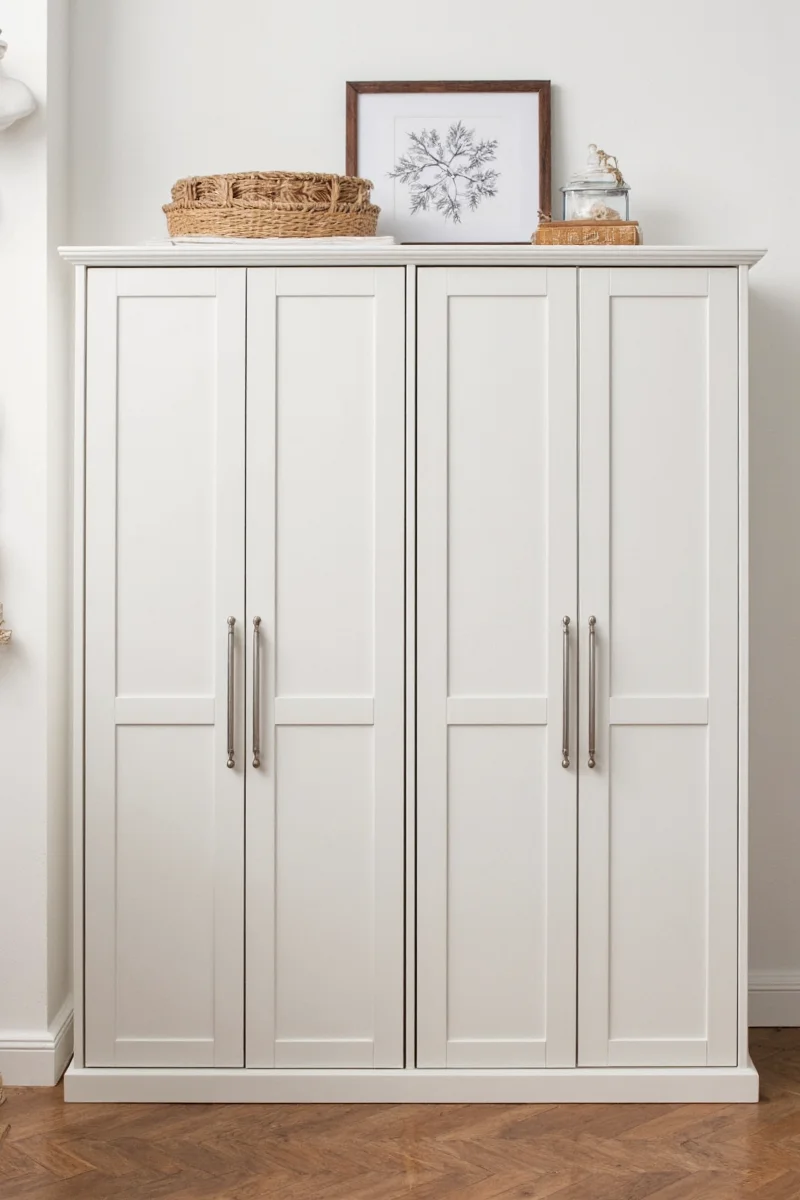 Safe and child-friendly cabinet features like soft close and anti-tip locks