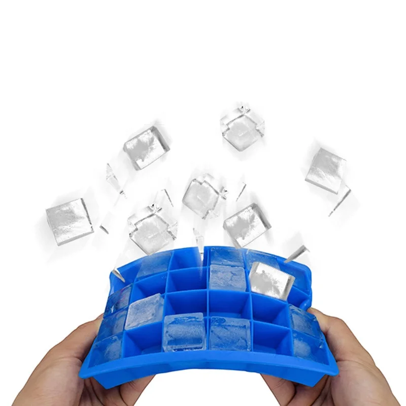 

BPA Free Silicone Ice Tray with Removable Lid 24 Cavity Ice Cube Molds For Whiskey Chilled Drinks Cocktails