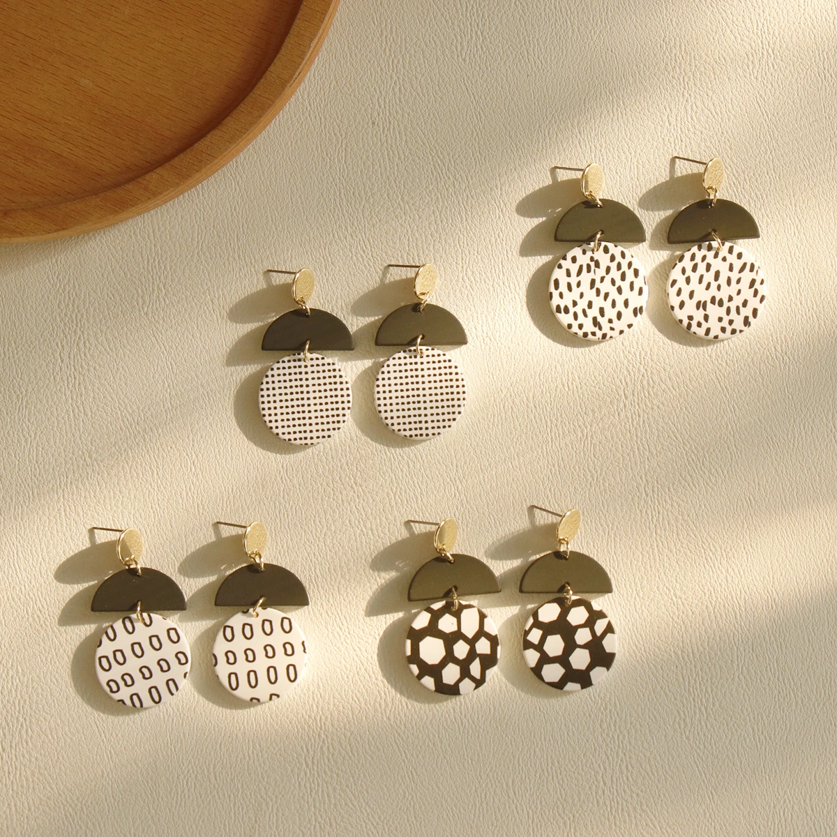 

juhu 2021 newest woman charm acrylic earrings round geometric stitching novelty hoop earrings fashion resin cute spot earring, Colorful