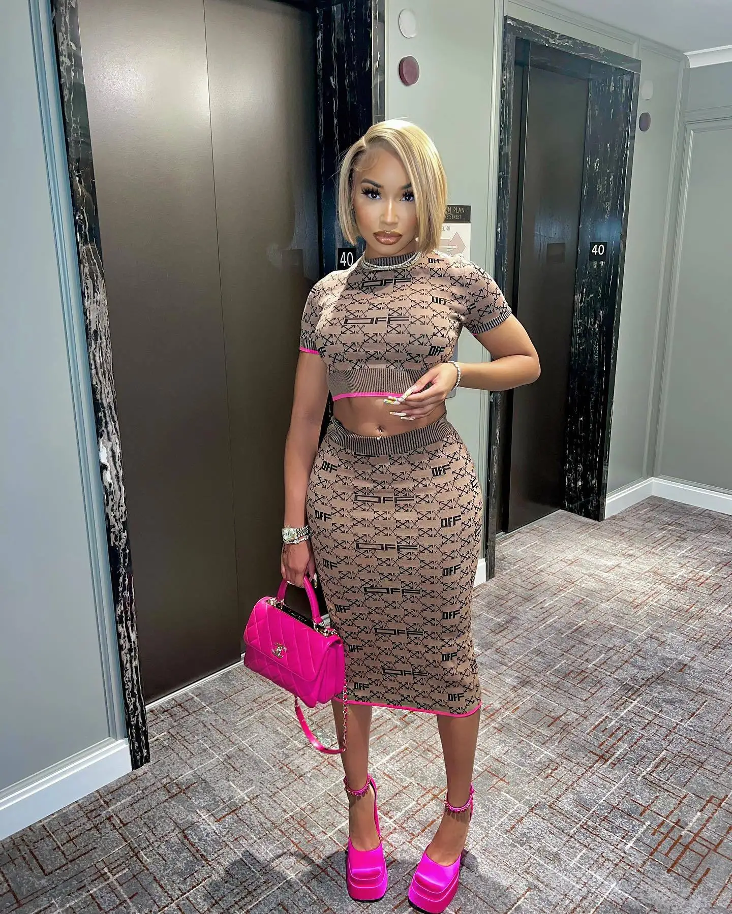 

Ladies 2 Piece Top and Skirt Tight Fit Skirt Summer Two Piece Set Stretch Women Clothing Set 2 Piece Skirt Set Crop Top