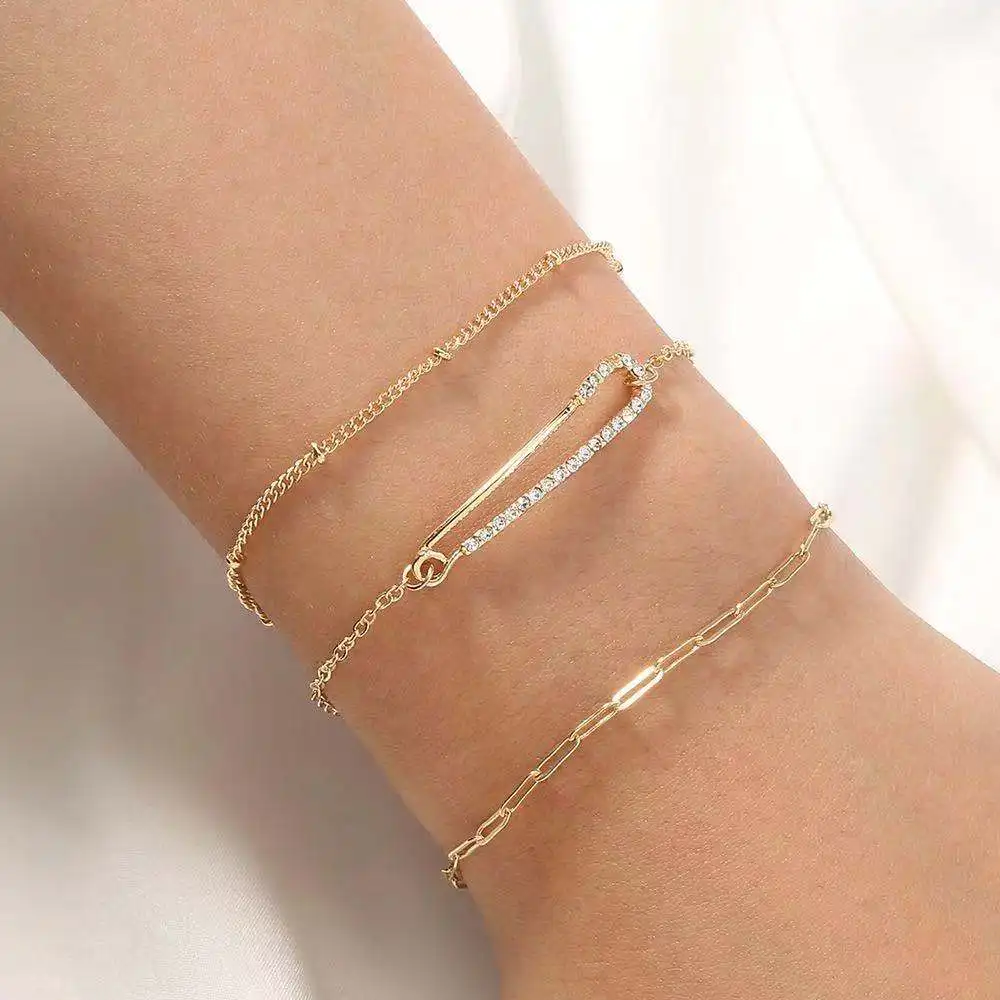 

European and American popular gold pin paper clip three-pack bracelet multi-layer set bracelet, Picture shows