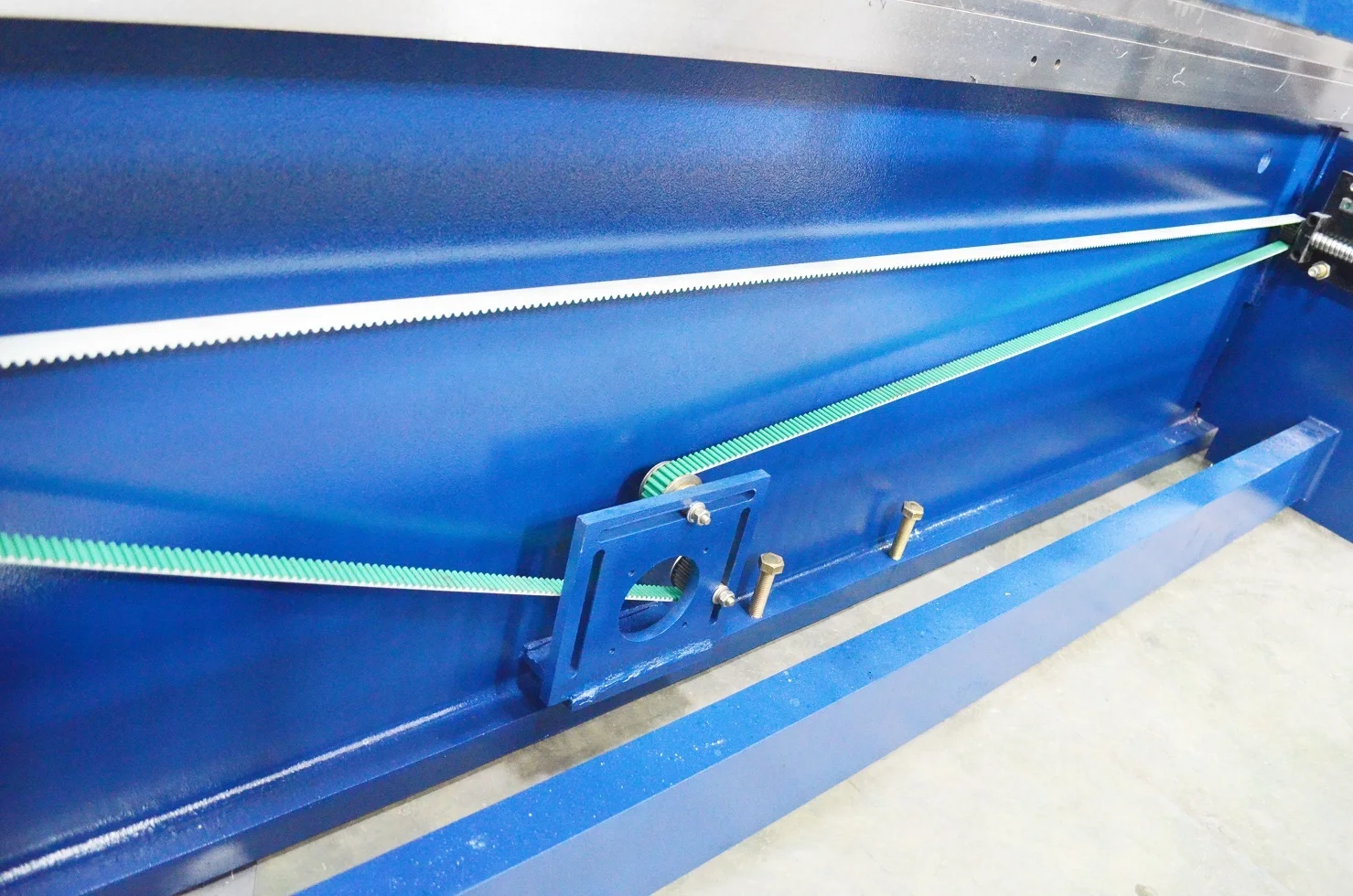 
Competitive price servo copper busbar steel plate bending 100t ton 2500 hydraulic press brake machine 