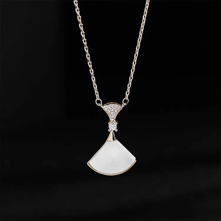 

2021 New Design Micro - Studded Diamond Environmental Copper Scalloped Pendant Necklace