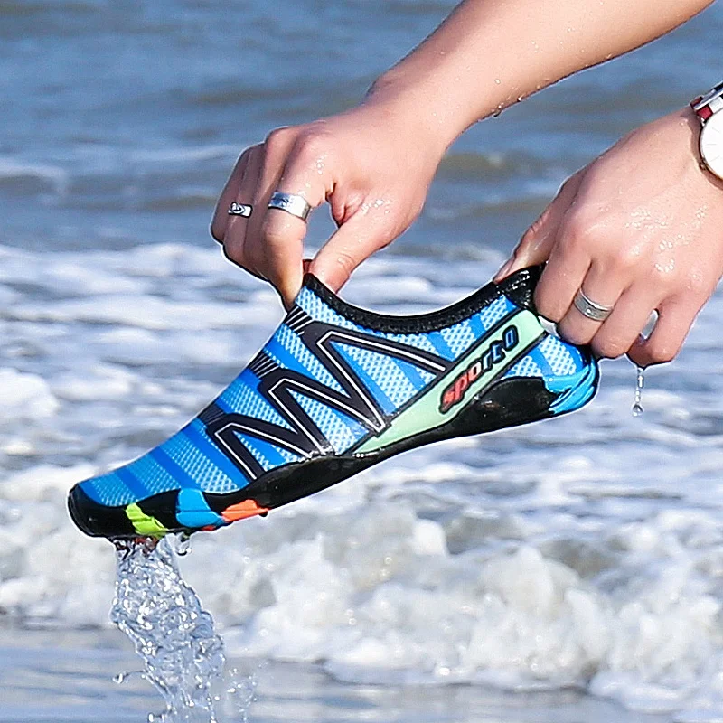 

Ultra slim breathable outdoor water aqua shoes swim beach shoes water beach walking shoes for men women, Picture showed
