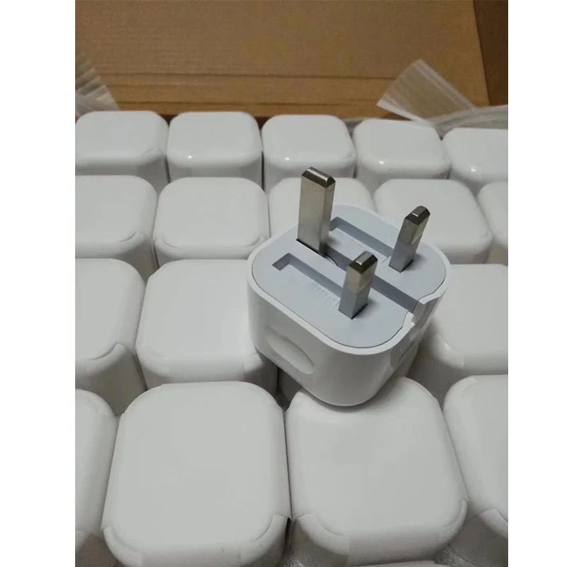 

2022 Wholesale Fast Charger UK High quality adapter Fast Charger 20W Usb Pd For iPhone 12