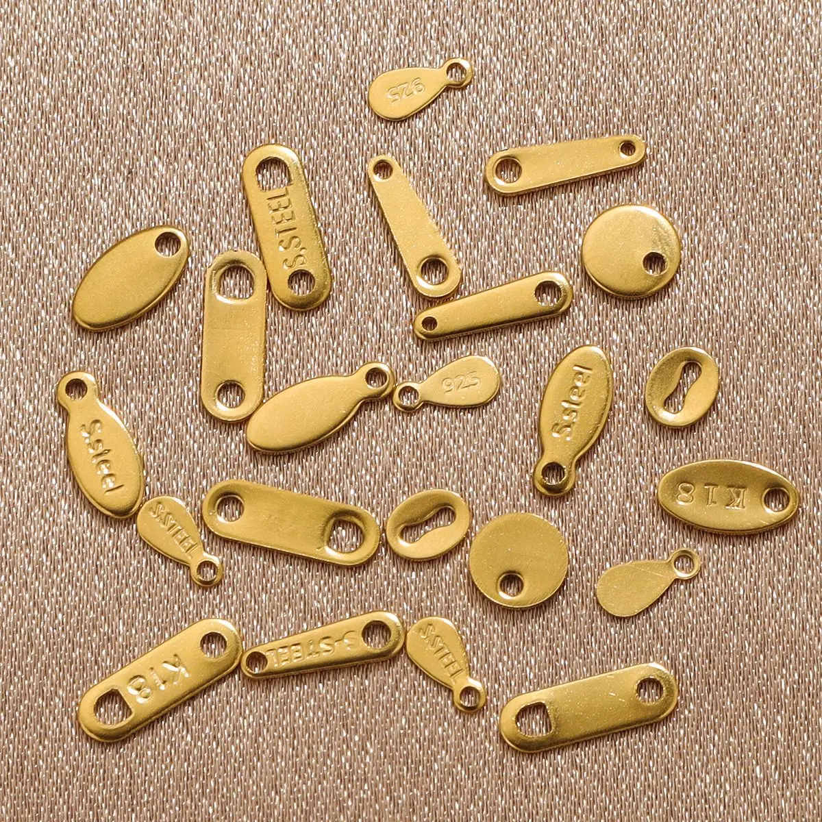 

Wholesale Diy Engraved 18K Gold Plated Stainless Steel Charms Chain Tail End Jewelry Tags With Logo Custom