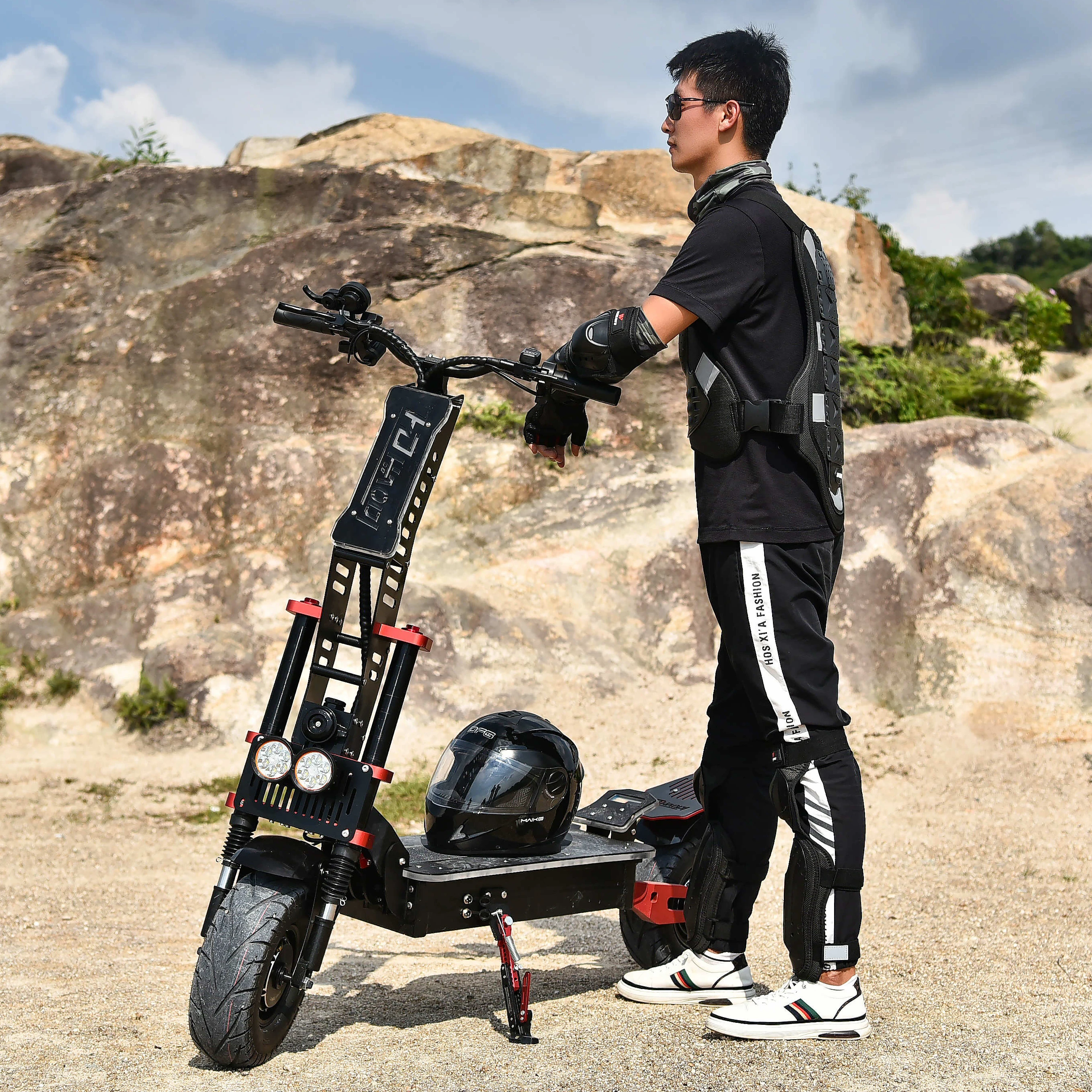 

Maike 13 inch fat tire 8000W dual motor 130km long range 95km/h fast electric scooter adult patinete electrico 8000w