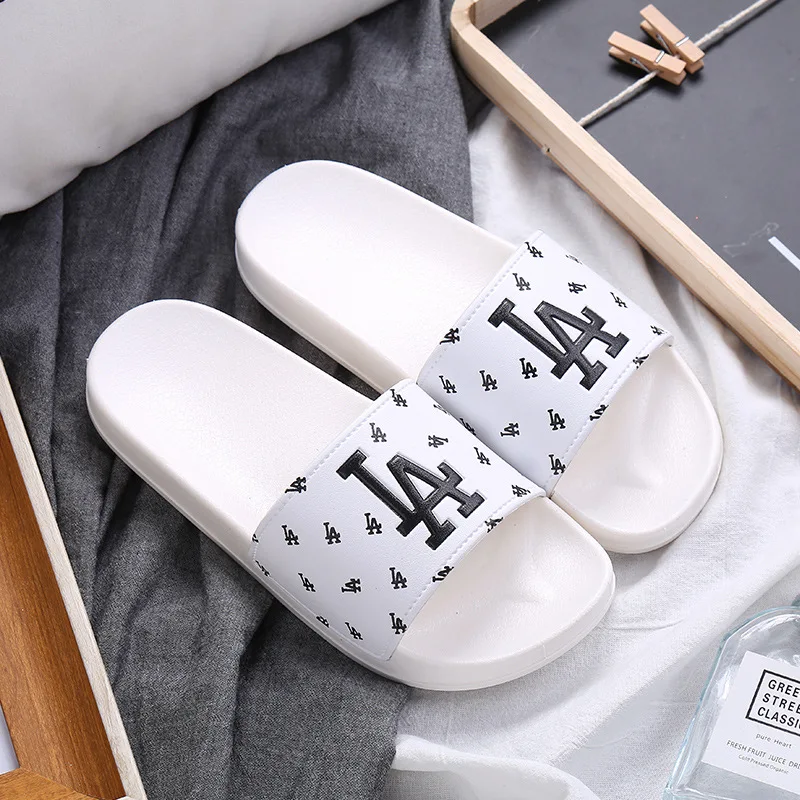

2021 summer Men Light Weight home sliders black Womans Slides Sandals Slides Footwear slippers for women indoor, As picture