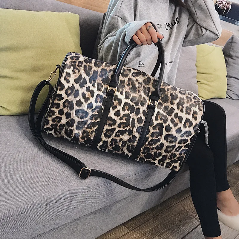 

Customized Travel Duffle Bag Leopard Printing PU Leather Duffle bag Big 2021 Overnight Weekend Bags, Black,white or customized