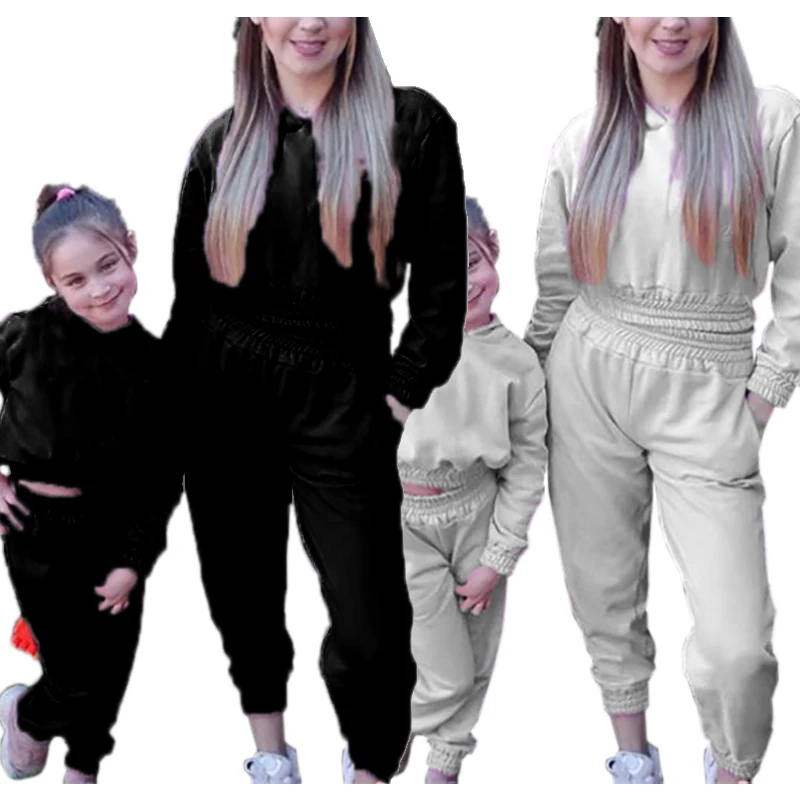 

OEM 2 Piece Set Women Two Piece Pants Set Winter Outfits Stacked Joggers Kid Girl Winter Hoodie Sets Mommy and Me Tracksuit, Picture shows