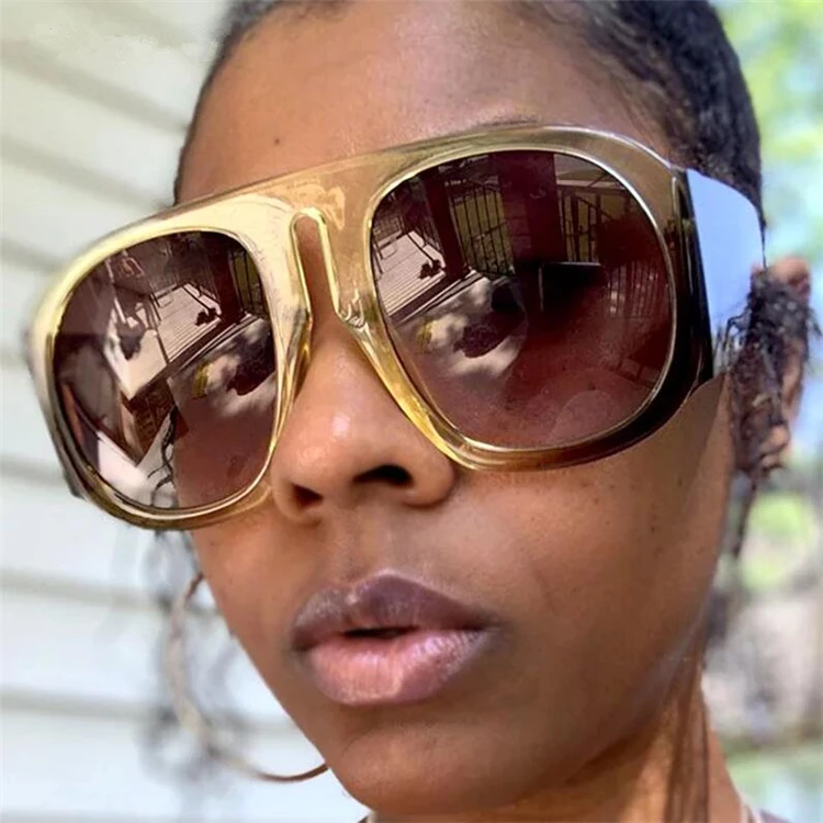 

New Fashion Green 2021 Big Sun Glasses Women Oversized Vintage Shades Round Sunglasses Stylish For Womens, Custom colors