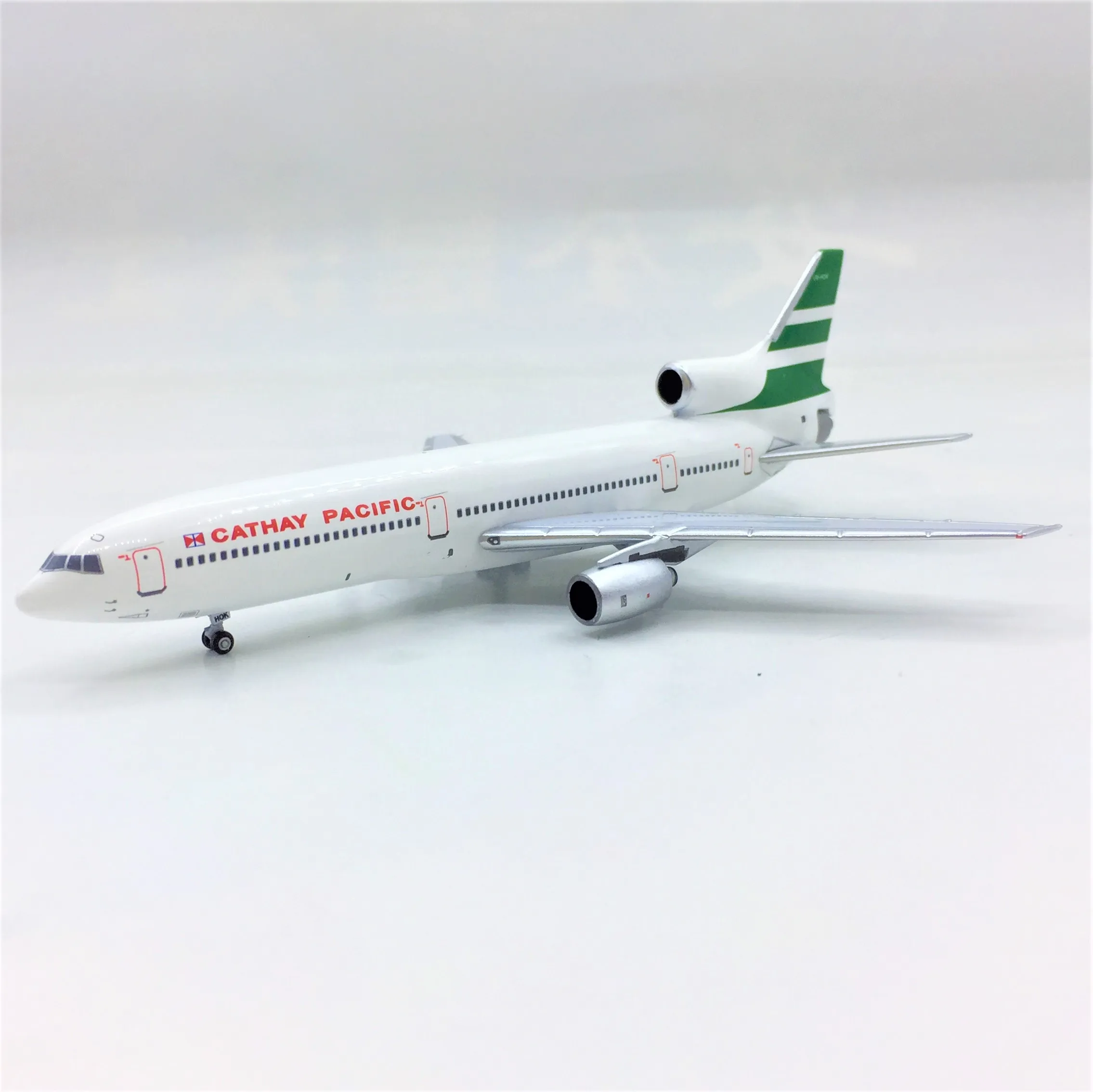 1:400 customized lockheed l-1011 tristar airplane