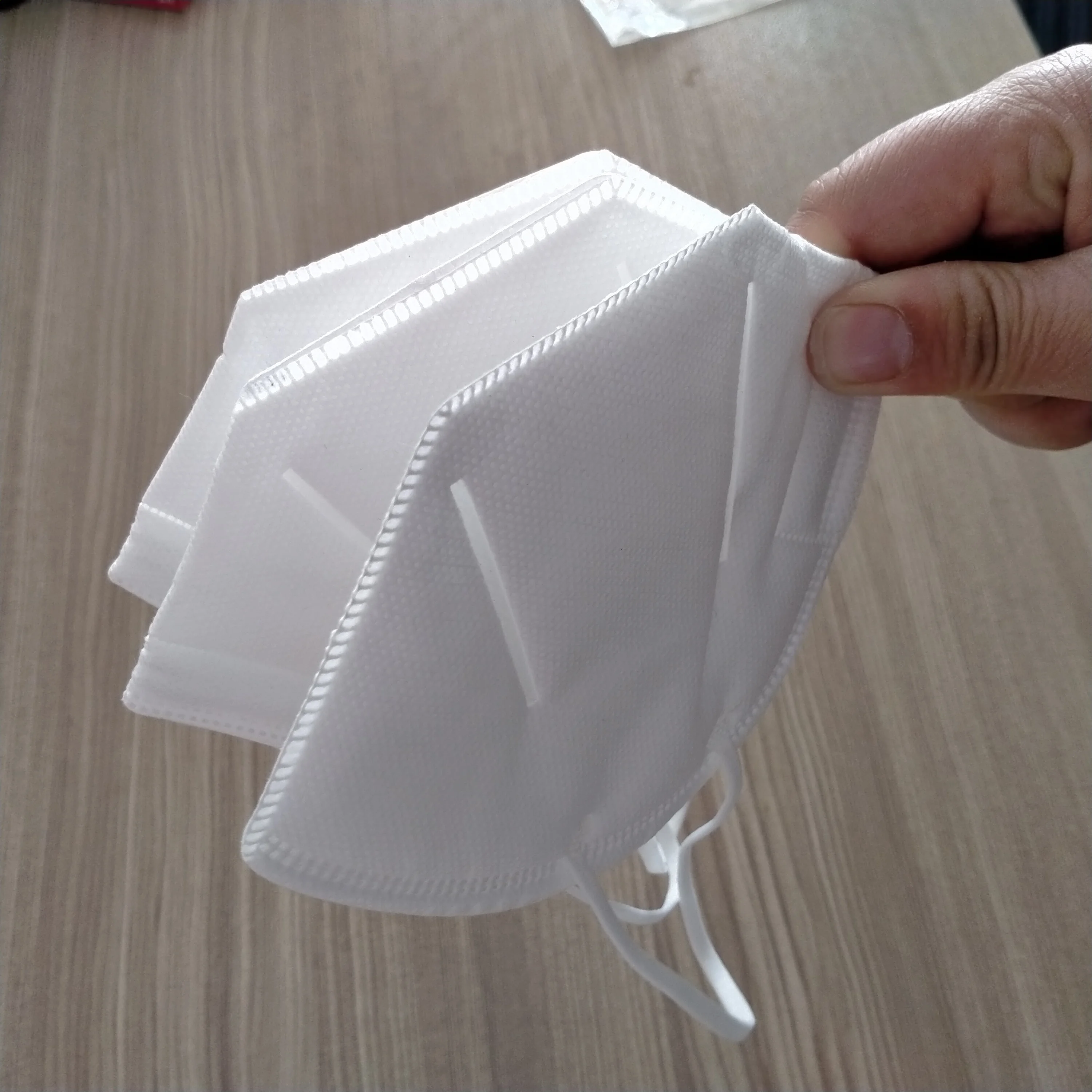 定制热卖一次性呼吸盖口罩t ffp2