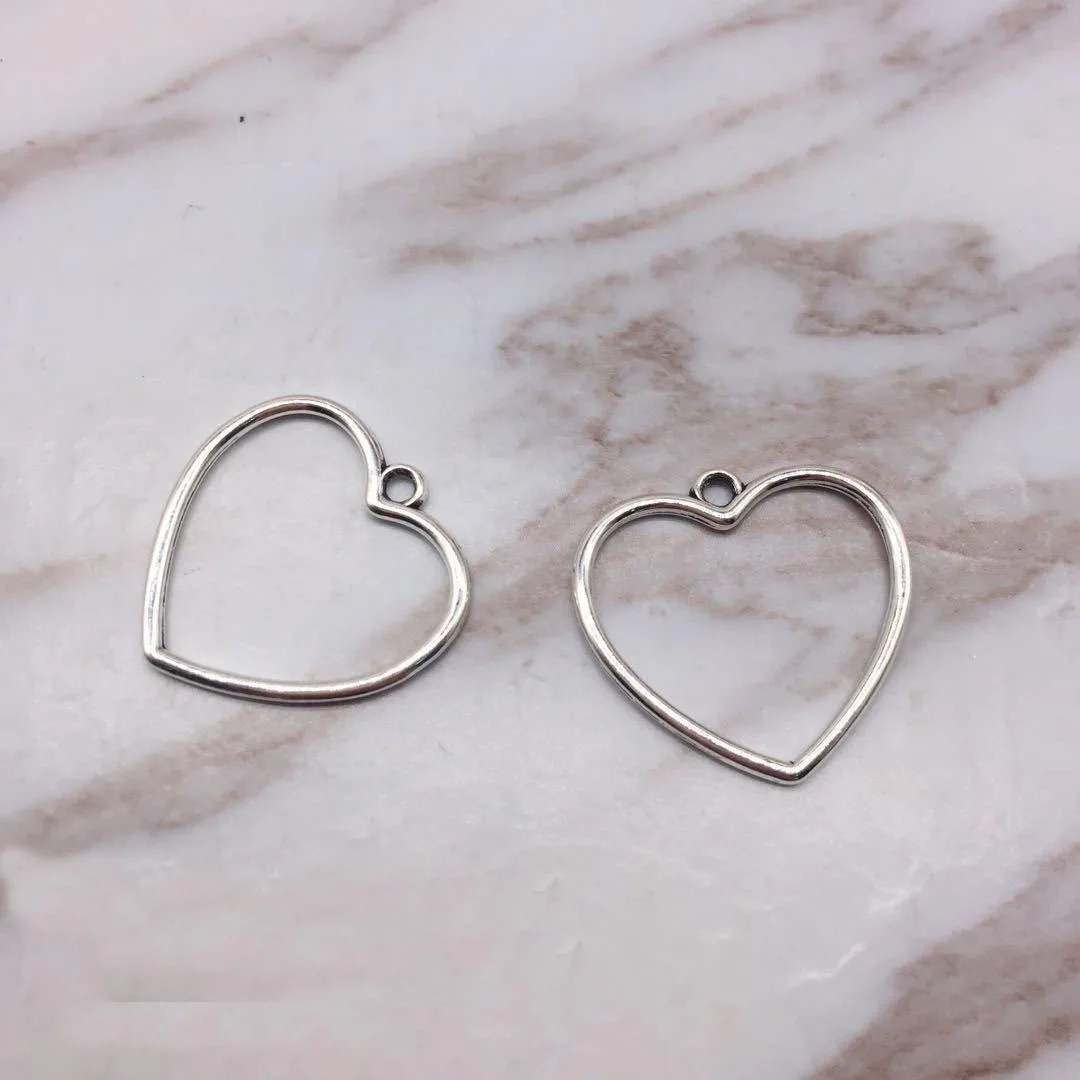 

DIY Making Vintage Antique Silver Zinc Alloy Hollow Heart Shaped Charm Pendants Jewelry Accessories Finding