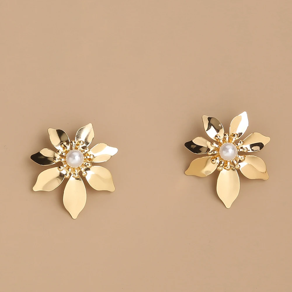 

Ladies Bohemian Sunflower Pearl Hoop Earrings Elegant Gold Plated Daisy Flower Stud Earring Women Jewelry